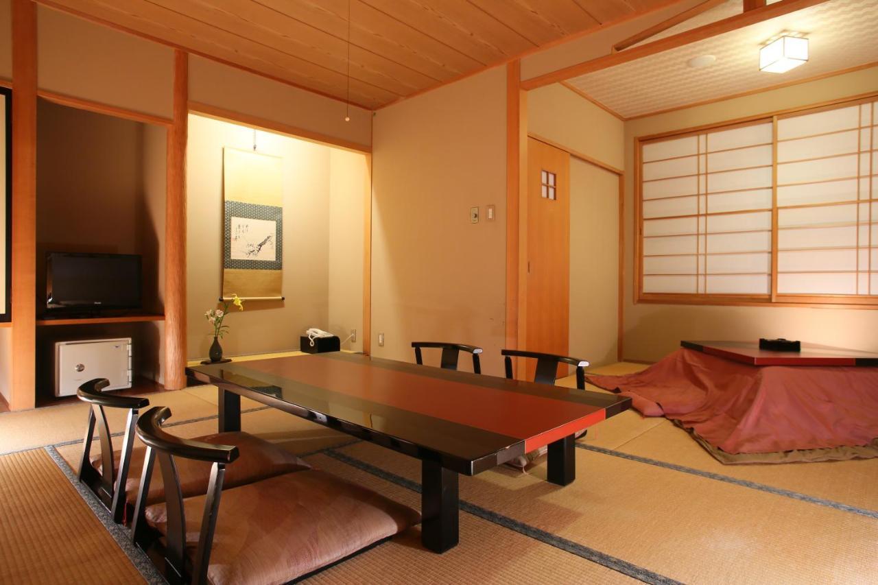 Hotel Ichinoyu Katei à Yamanouchi  Extérieur photo