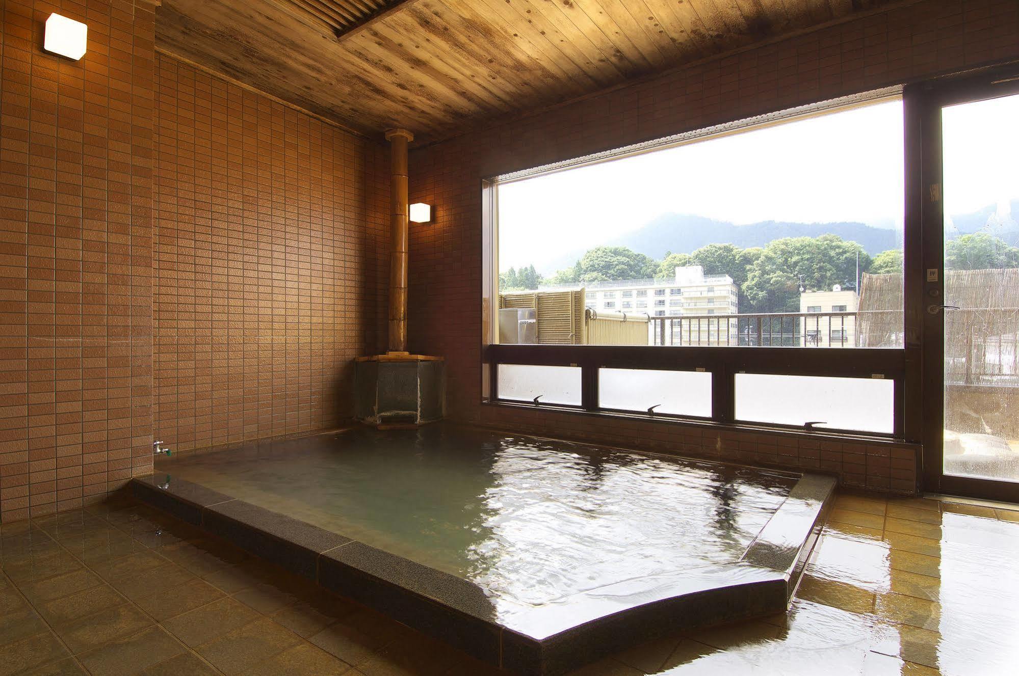 Hotel Ichinoyu Katei à Yamanouchi  Extérieur photo